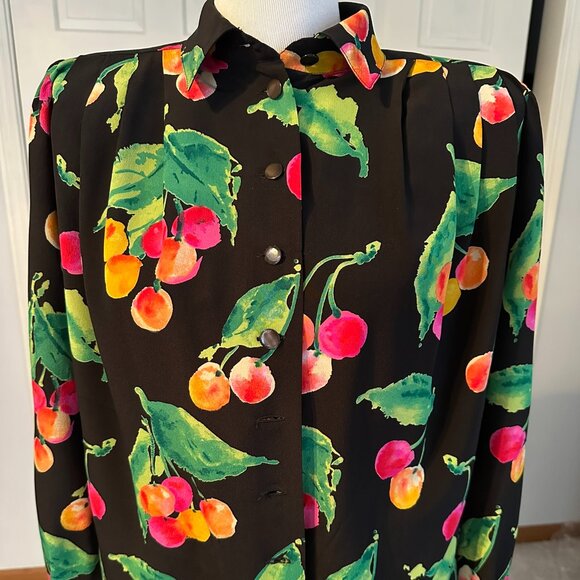 Ungaro - Picture 1 of 11